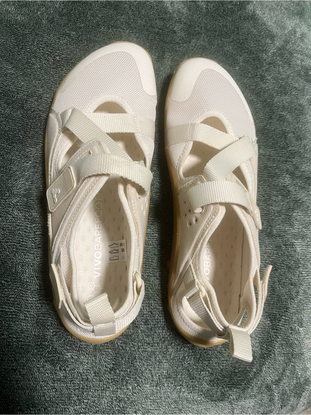 Vivo Barefoot Women's Cream/Beige Mary Jane Sandals